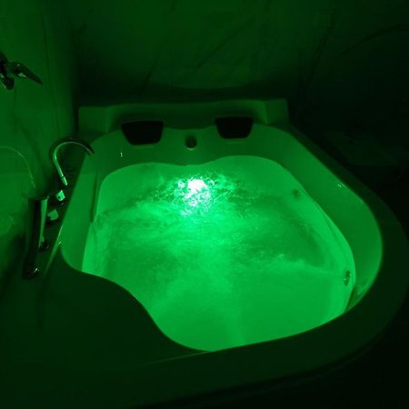 My Brilliant Home With Jacuzzi 2 Steps From St Toledo Napoli Eksteriør billede