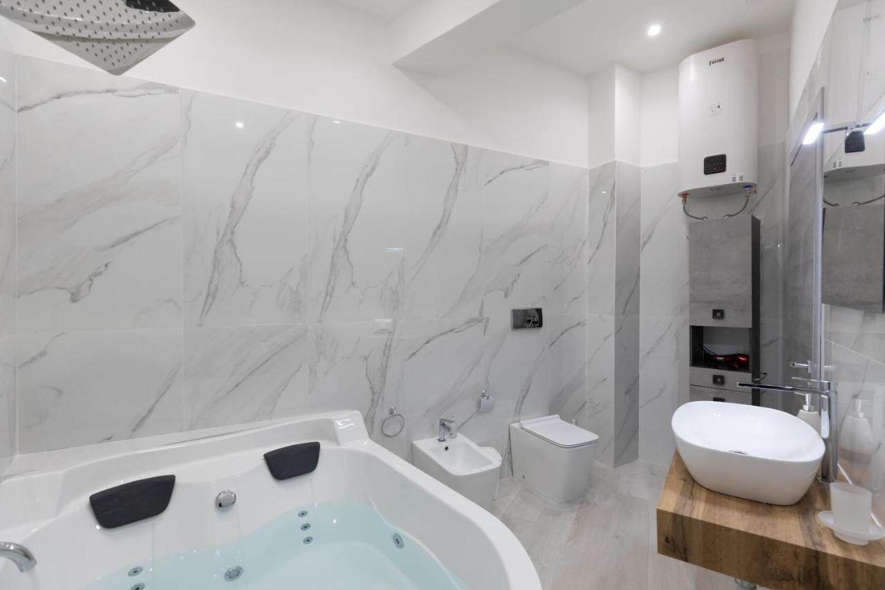 My Brilliant Home With Jacuzzi 2 Steps From St Toledo Napoli Eksteriør billede